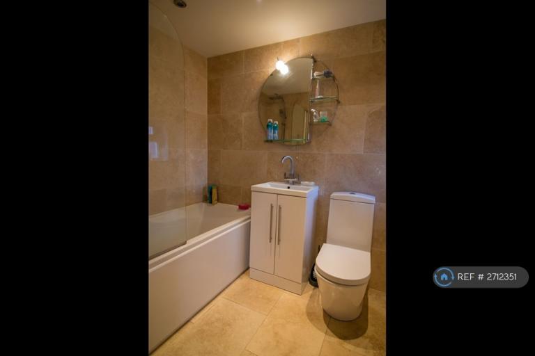 1 bedroom flat in Lansdown Place Lane, Cheltenham, GL50 (1 bed) (#2712351)