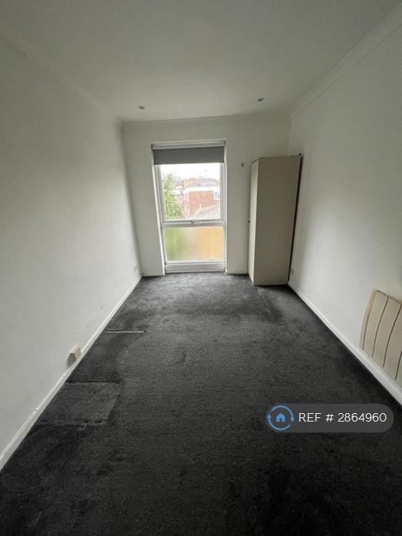 2 bedroom flat in Duncan Court, London, N12 (2 bed) (#2864960)