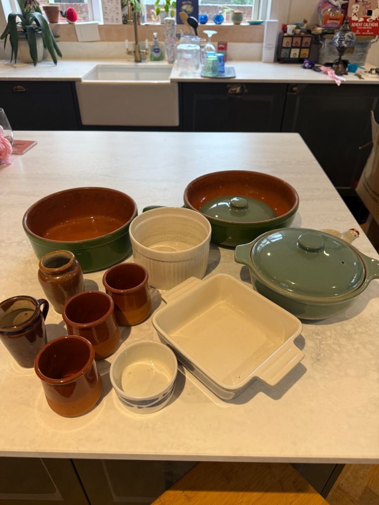 FREE Assorted Crockery 