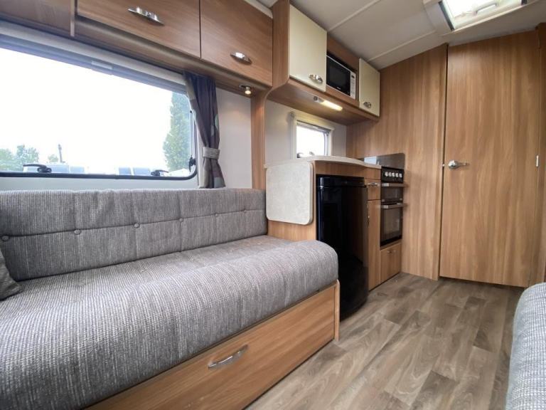 2014 SWIFT FREESTYLE SE S2 TOURING CARAVAN