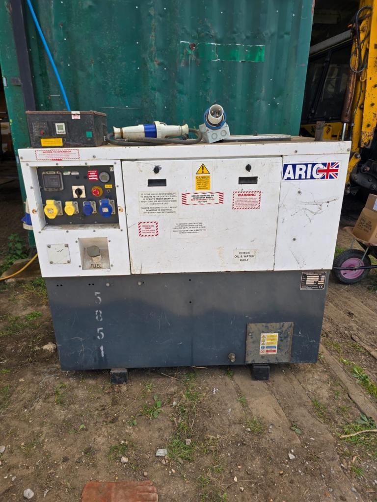 2003 12.5 kva harrington generator.