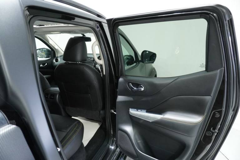 2020 Nissan Navara Double Cab Pick Up N-Guard 2.3dCi 190 TT 4WD Auto PICK UP DIESEL Automatic