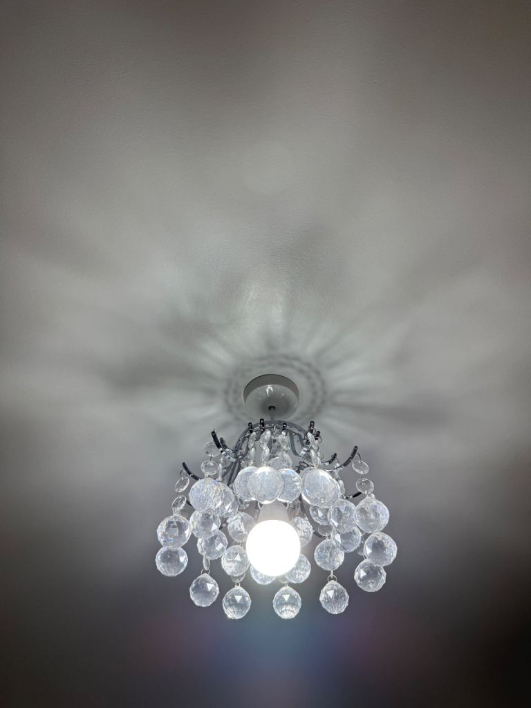 2 x Fancy ceiling light fitting 