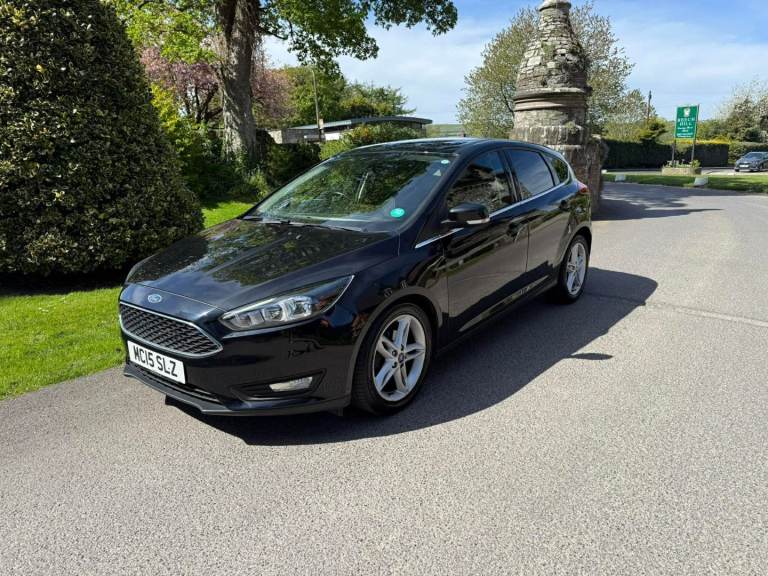 2015 ford focus zetec  low mileage 54k full service history 2keys one owner from new