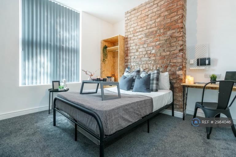 3 bedroom flat in Lorne Street, Liverpool, L7 (3 bed) (#2984046)
