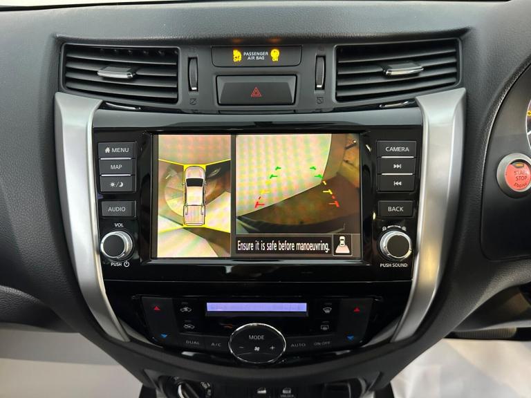 2019 Nissan Navara 2.3 dCi Tekna Auto 4WD Euro 6 4dr PICK UP Diesel Automatic