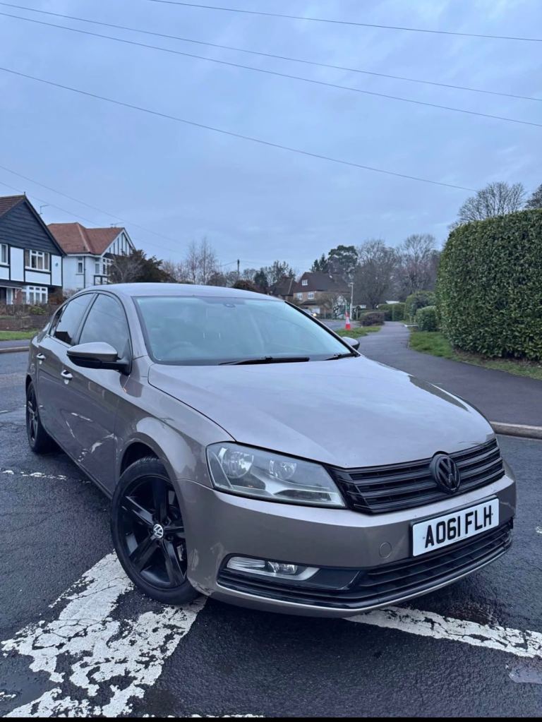 Volkswagen, PASSAT, Saloon, 2011, Semi-Auto, 1390 (cc), 4 doors