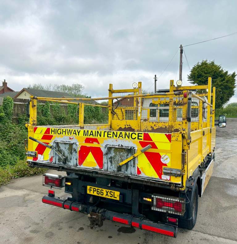 2017 IVECO DAILY TOOLBOX TIPPER 7,2 TON TARMAC CHUTES EURO-6 U-LEZ EX COUNCIL