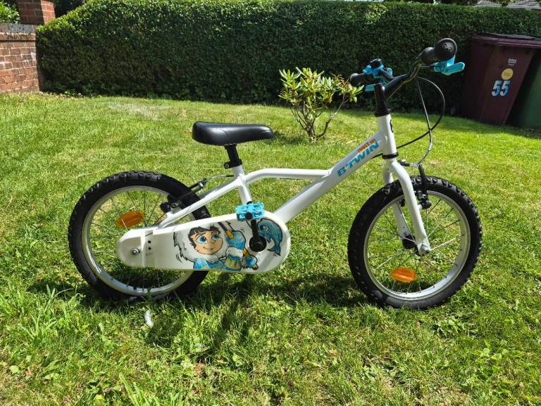 B'Twin Kids Bike – White, Good Condition