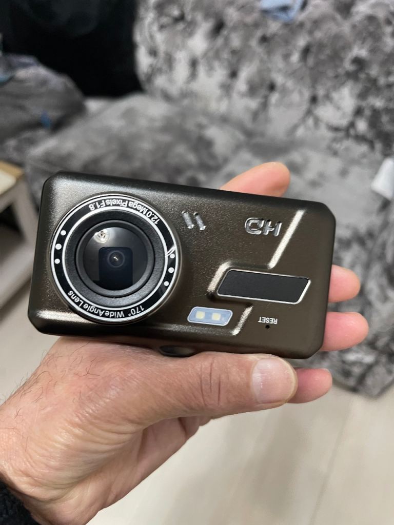 Used good dash cam front & rear 