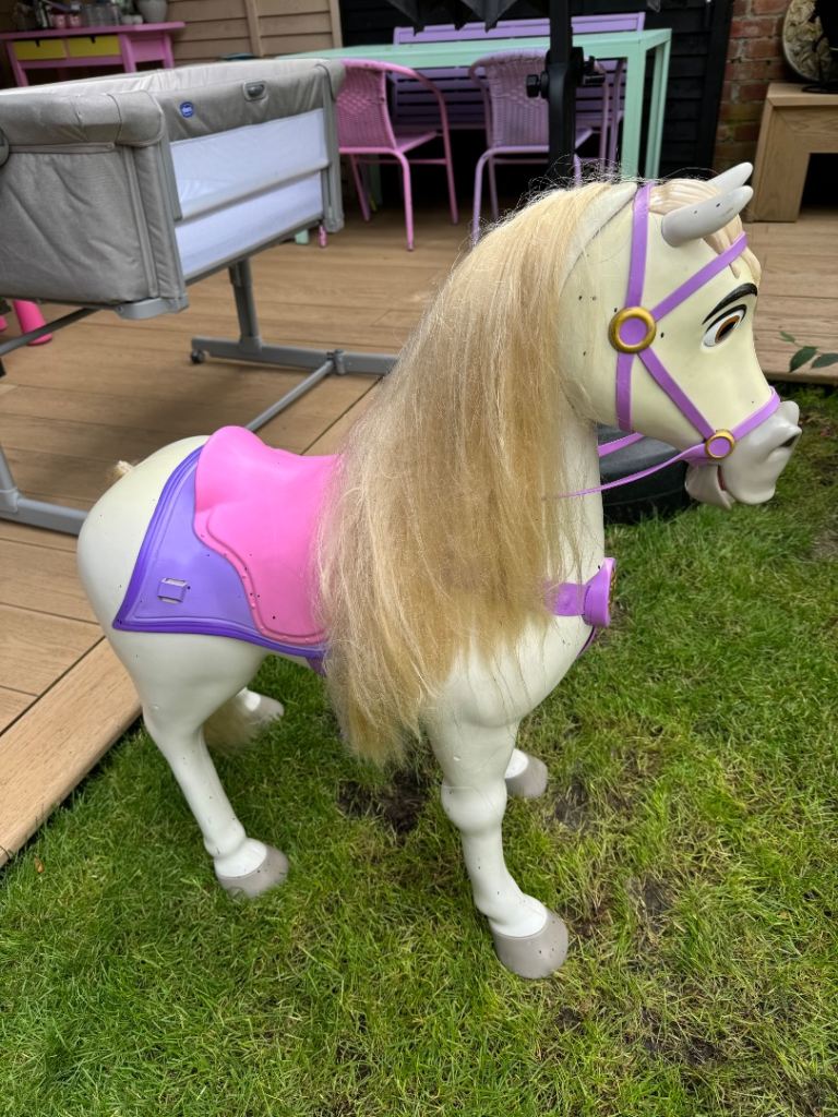 Kids White Plastic Ride-On Horse Toy – Good Condition