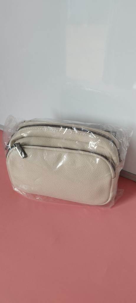 Crossbody Bags for Women with Adjustable Strap and Multiple Pockets, White❗