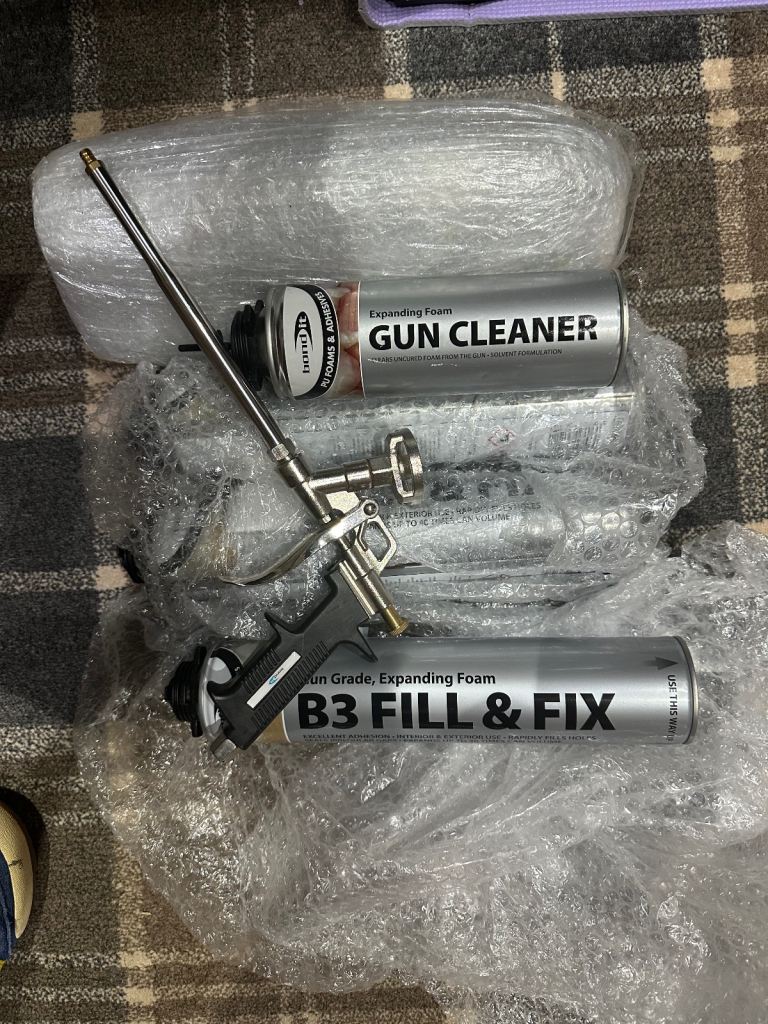 image for Expanding foam, gun and gun cleaner
