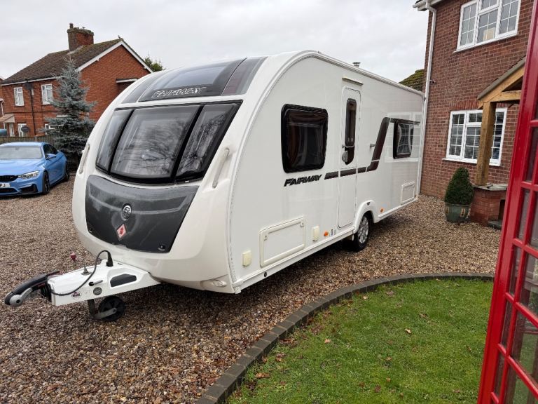 Swift Fairway 514 2012 4 berth fixed bed caravan