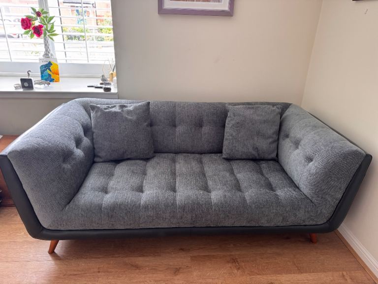 Stylish Grey 2-3 Seater Sofa – Brand New with Tags