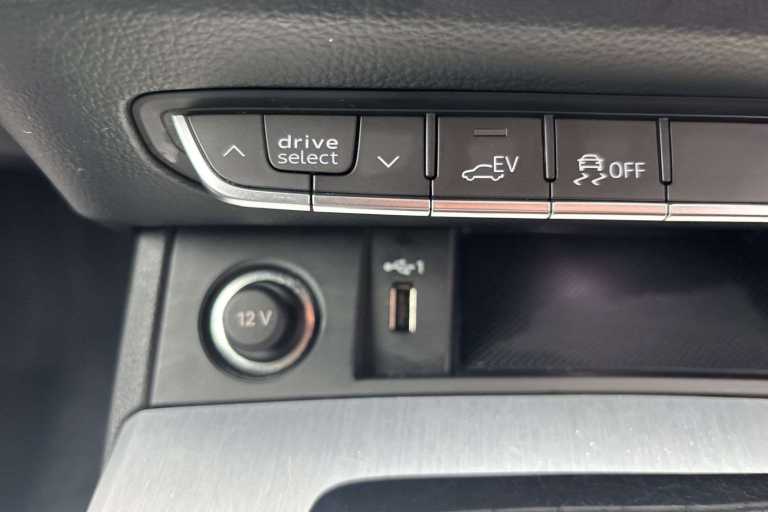 2022 Audi Q5 50 TFSI e Quattro S Line 5dr S Tronic SUV Plug-In Hy Automatic