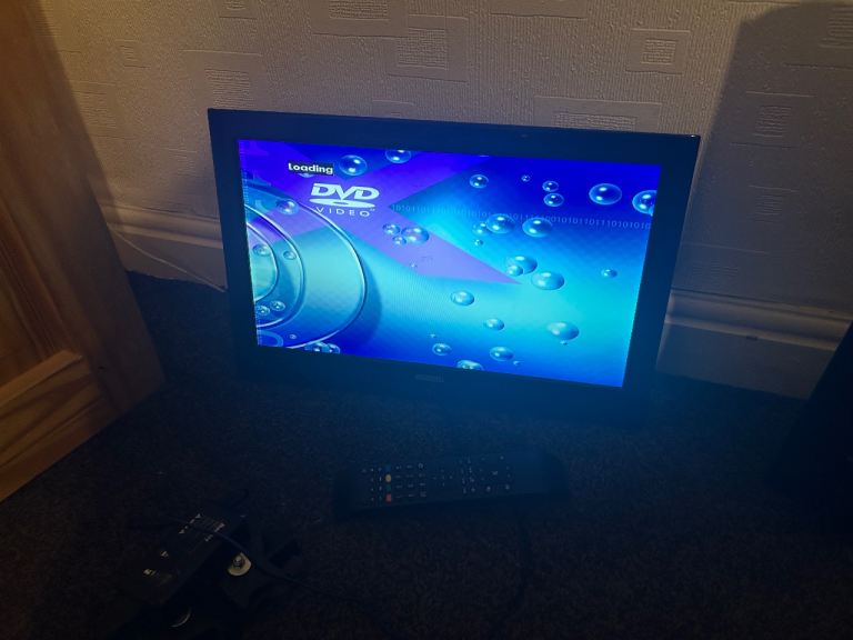 Superslim 12 volt 19 inch LCD  tv with hdmi  , freeview  , remote - 12v - for wall mount 