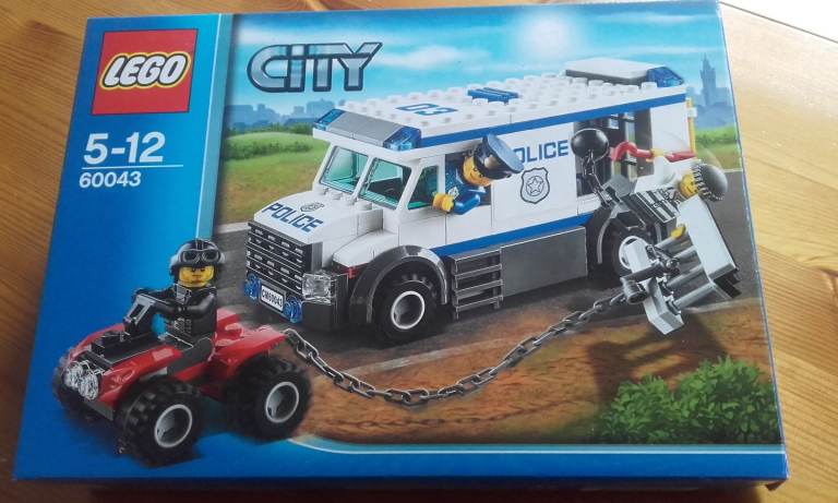 Lego police prisoner van