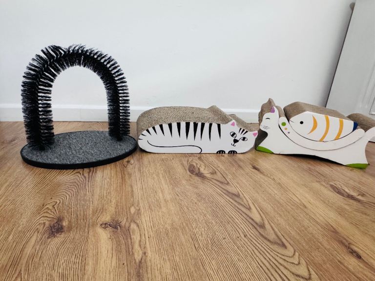 Cat scratcher bundle