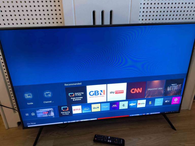 Samsung 43" UHD 4k HDR Smart TV