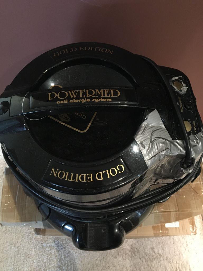 Carpet cleaner and hoover