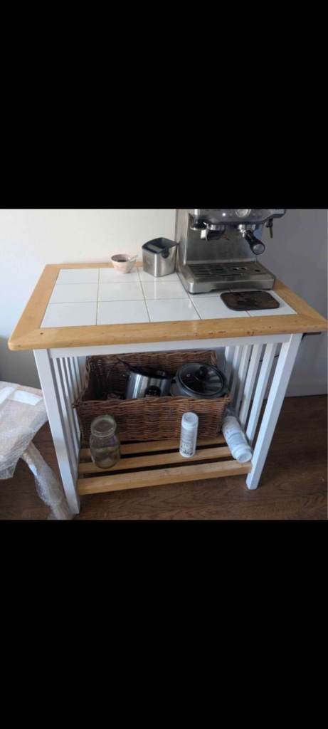 Storage unit / console table fantastic kitchen island in good condition, 