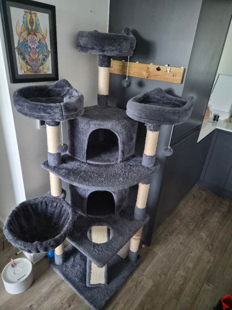 Cat tree