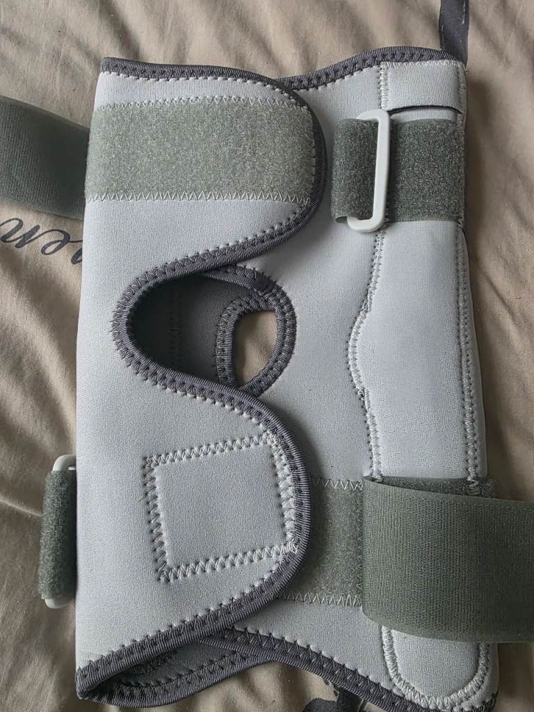 Chaneco Knee Brace Support – Size L, As Good As New