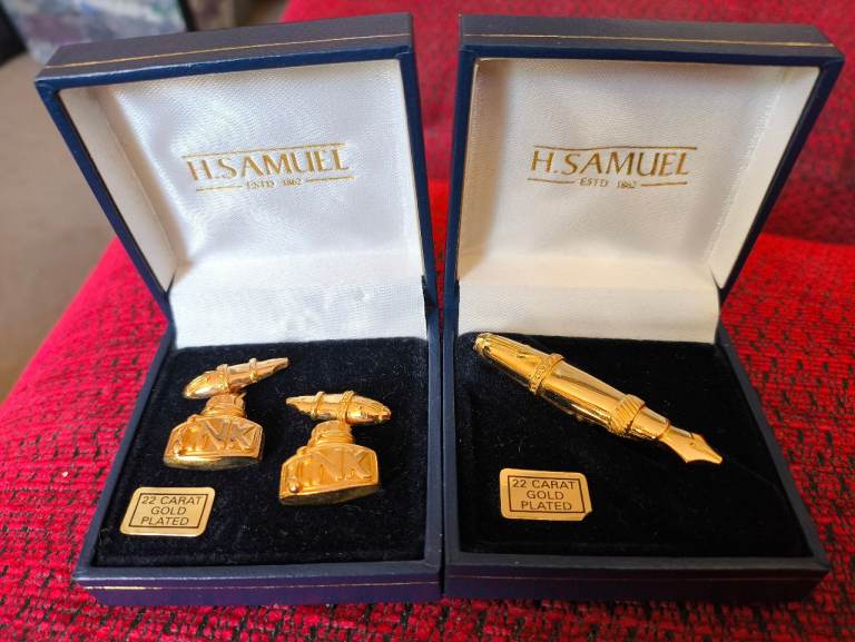 Tie Clip & Cufflink set, Pen & Ink writers, authors: 22C Gold Plate: Never used