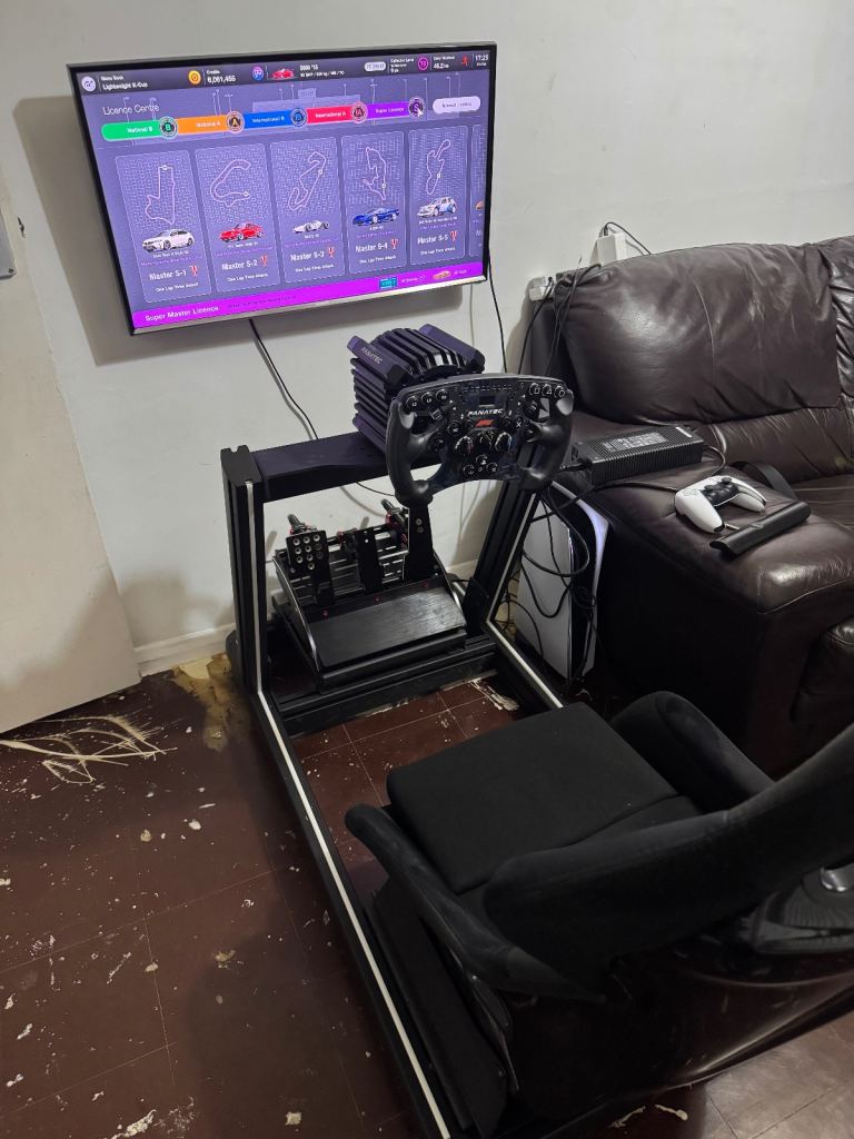 Fanatec ClubSport F1 + Performance Fanatec ClubSport V3 Pedals + Seat + Ps5 + GT 7 account