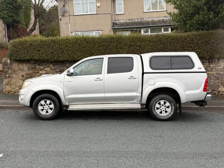 2010 Toyota Hilux HL3 2010 D/Cab Pick Up 2.5 D-4D 4WD 144 PICK UP Diesel Manual