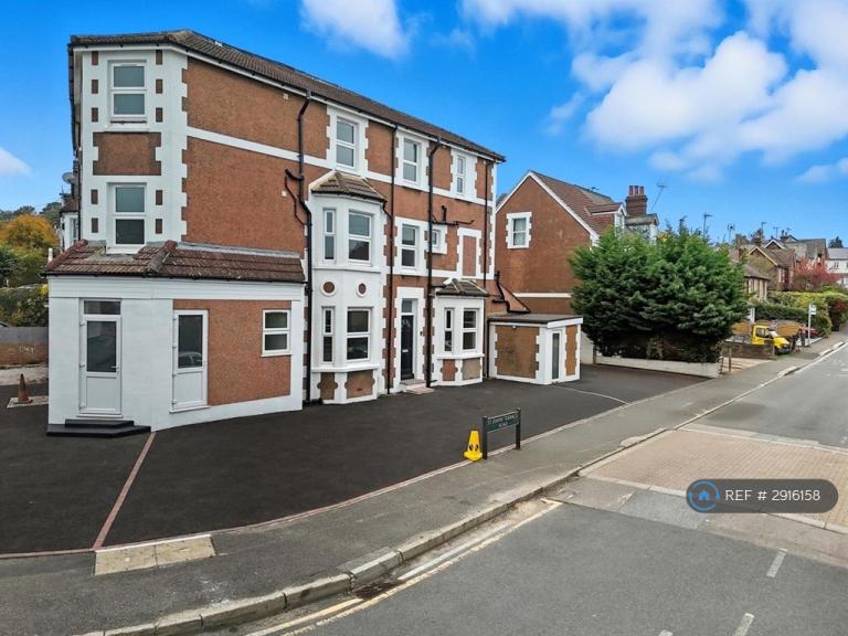 1 bedroom in Earlswood Road, Redhill, RH1 (#2916158)