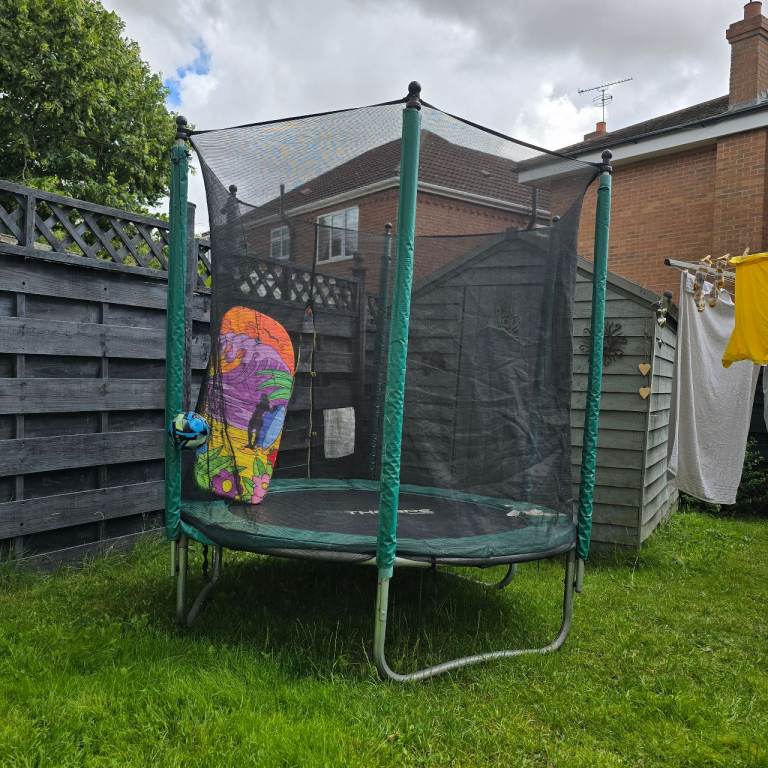 8 ft trampoline 