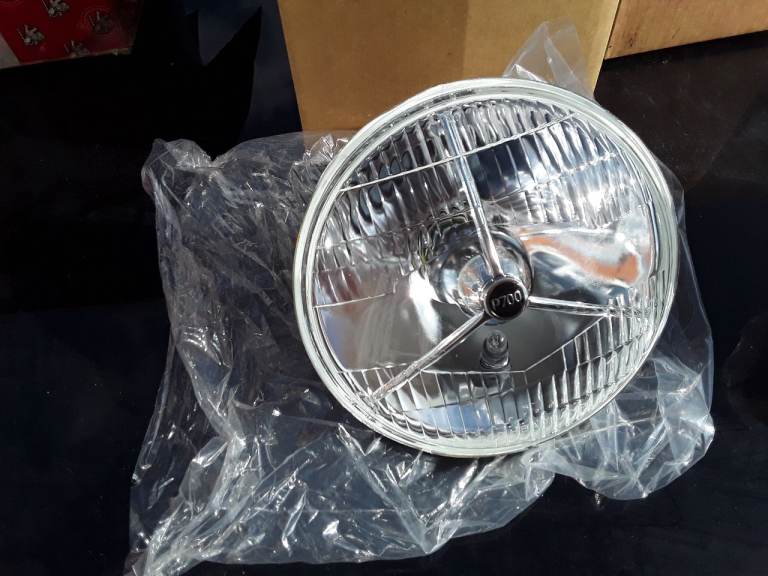 Reliant Scimitar SE6 se6a 6b GTC Pair of new 7 inch front light units fits other classic cars 