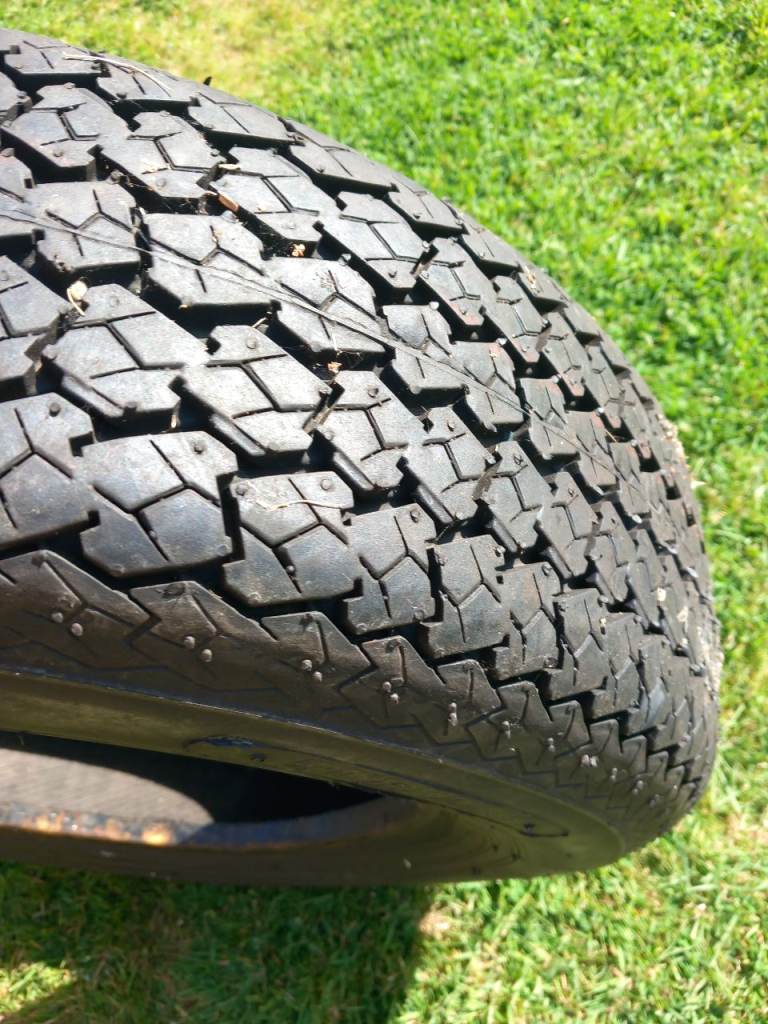 Dunlop sp99 185-15 tubeless radial tyre NEW 