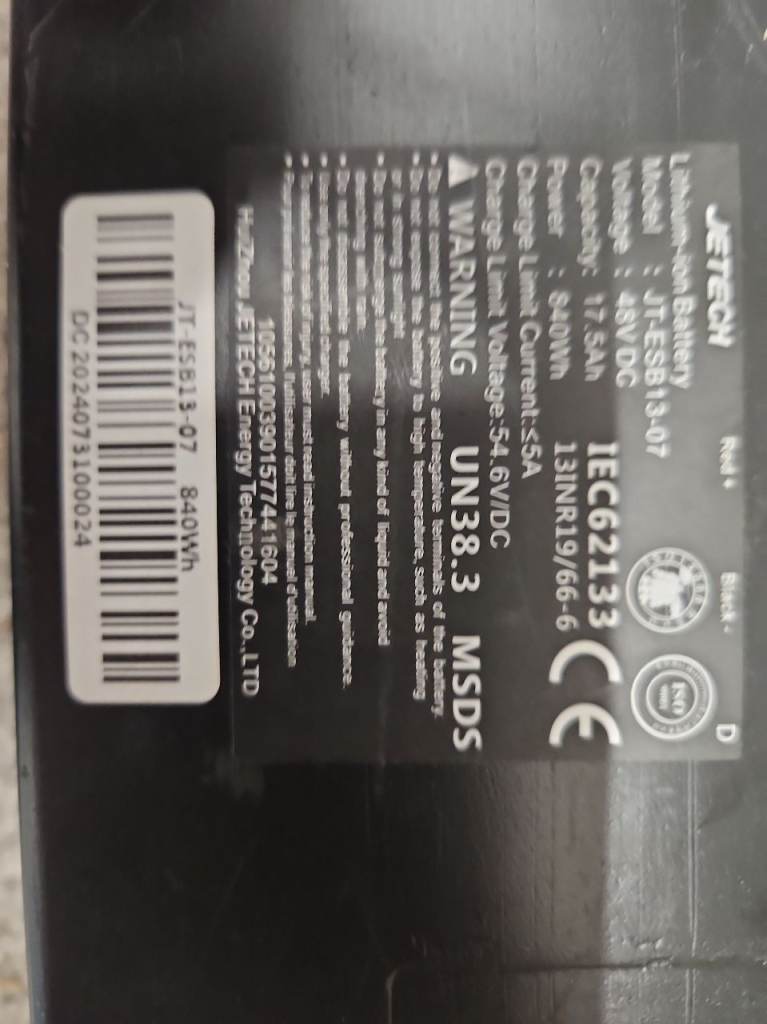 Jetech Lithium-ion Battery with charger and charging port. Look At Description🥳