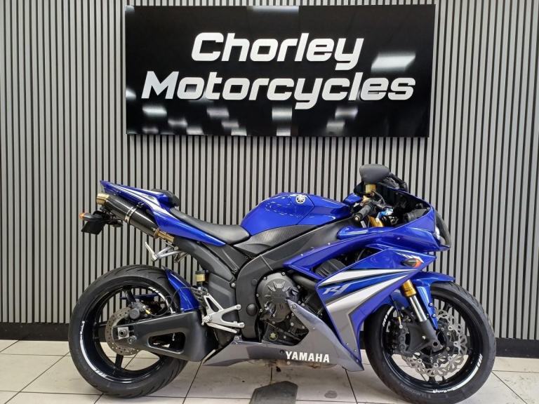 2008 Yamaha R1 in Blue, superb sports bike, fitted with Danmoto Exhausts