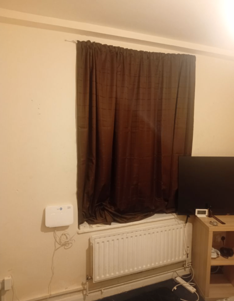 Modern 1-Bedroom Flat | Renovated | Fitted Kitchen | Parking | Siddons Court, London - WC2E