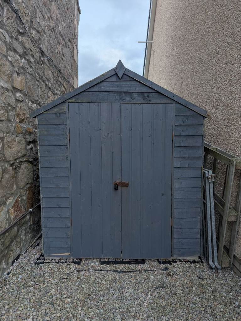 Double door shed with windows- collection only