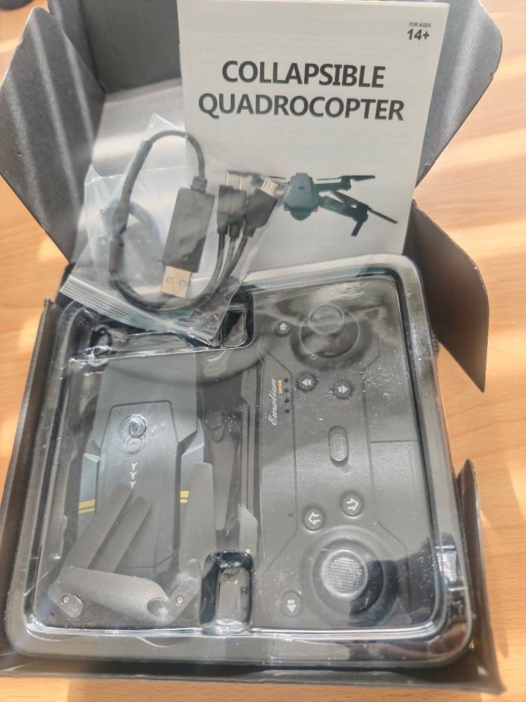 Drone - Collapsible Quadcopter 2.4 GHZ Edition