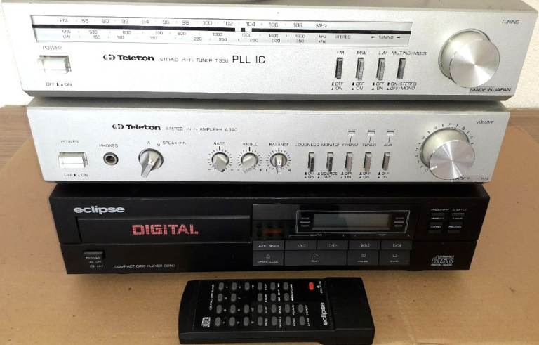 Classic Hi-Fi Amplifier Tuner CD player