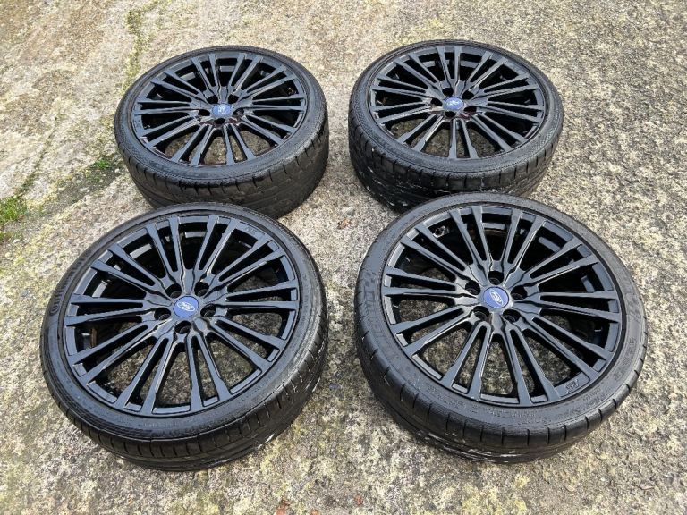 Ford focus RS genuine Ford 19” alloy wheels 