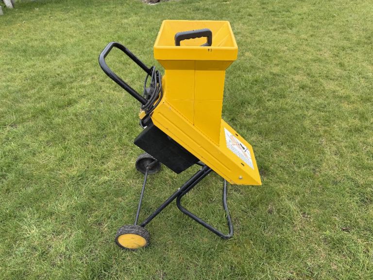 AL-CO Dynamic H 1600 R Garden Wood Chipper