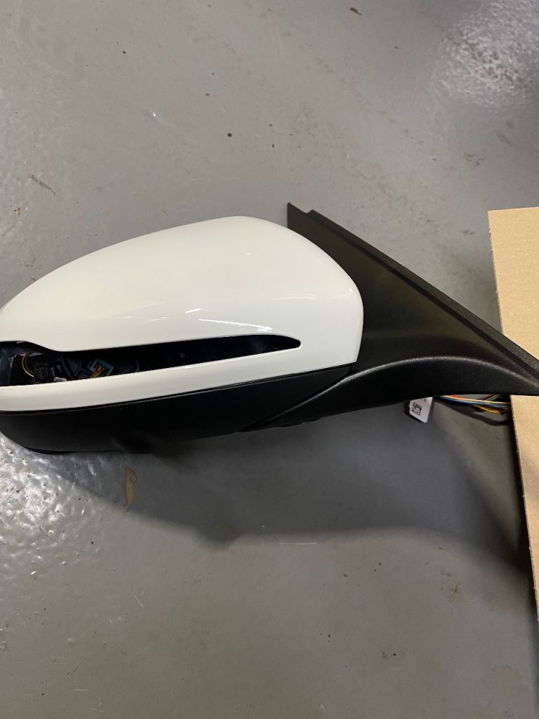 Mercedes c class drivers door mirror