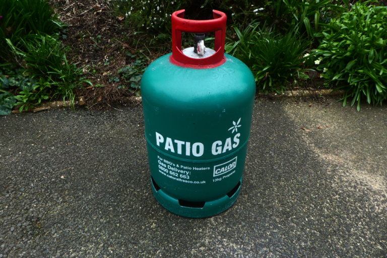 image for CALOR GAS PROPANE PATIO GAS 13kg BOTTLE > EMPTY
