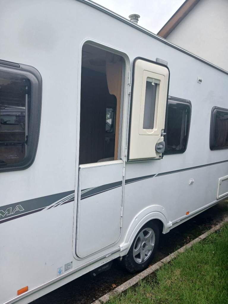 Swift 4 berth charisma 