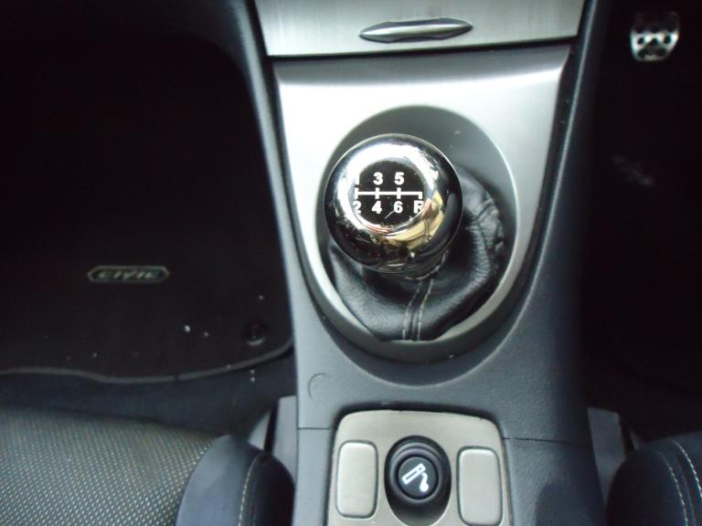 HONDA CIVIC 1.8 i-VTEC Type S GT Black Manual Petrol 2009