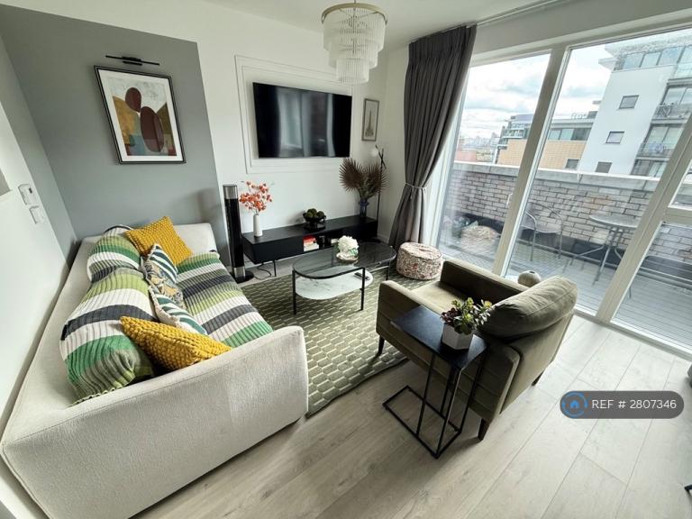 3 bedroom flat in Cargo House, London, E16 (3 bed) (#2807346)