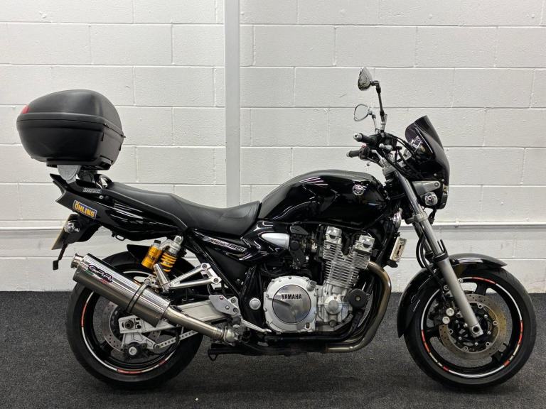 YAMAHA XJR1300 ** GPR EXHAUST - TOP BOX - 12 MONTHS MOT **