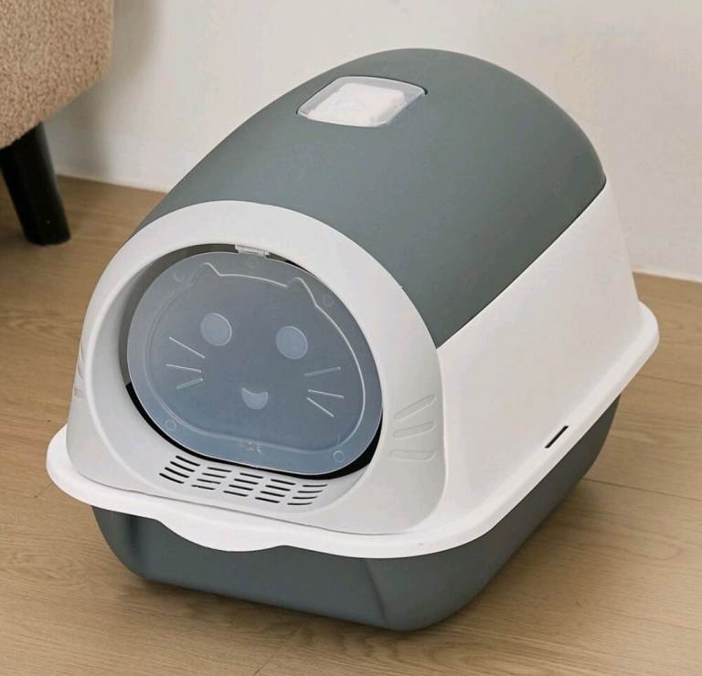 Hooded Cat Litter Box, Brand New in Box